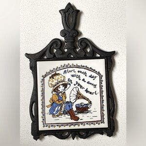 Vintage Country decor Iron and Ceramic Trivet